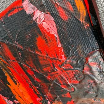 Detail van Het Vuur van de Feniks, abstract schilderij met zwart en rood (5)
